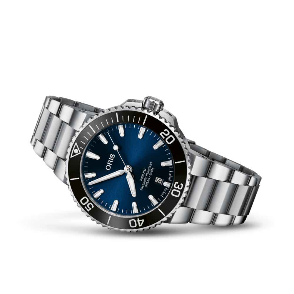 AQUIS DATE Ref 01 733 7766 4135 07 8 22 05PEB Oris MAIER